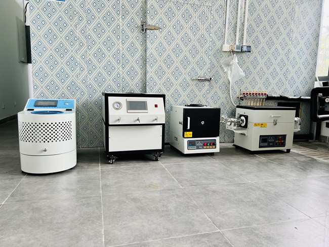 江蘇科技大學(xué)行星球磨機(jī)、高溫箱式爐、真空管式爐